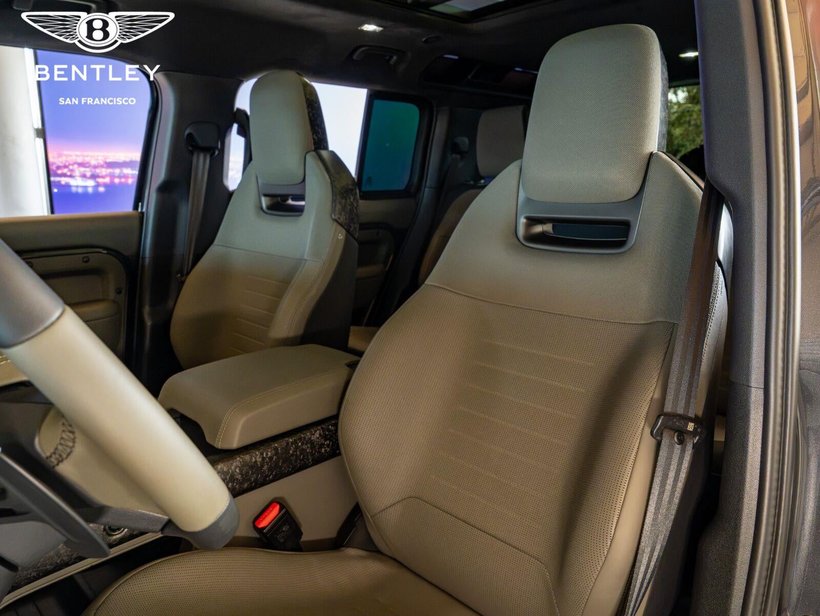 2025 Land Rover Defender URBAN OCTA Edition One