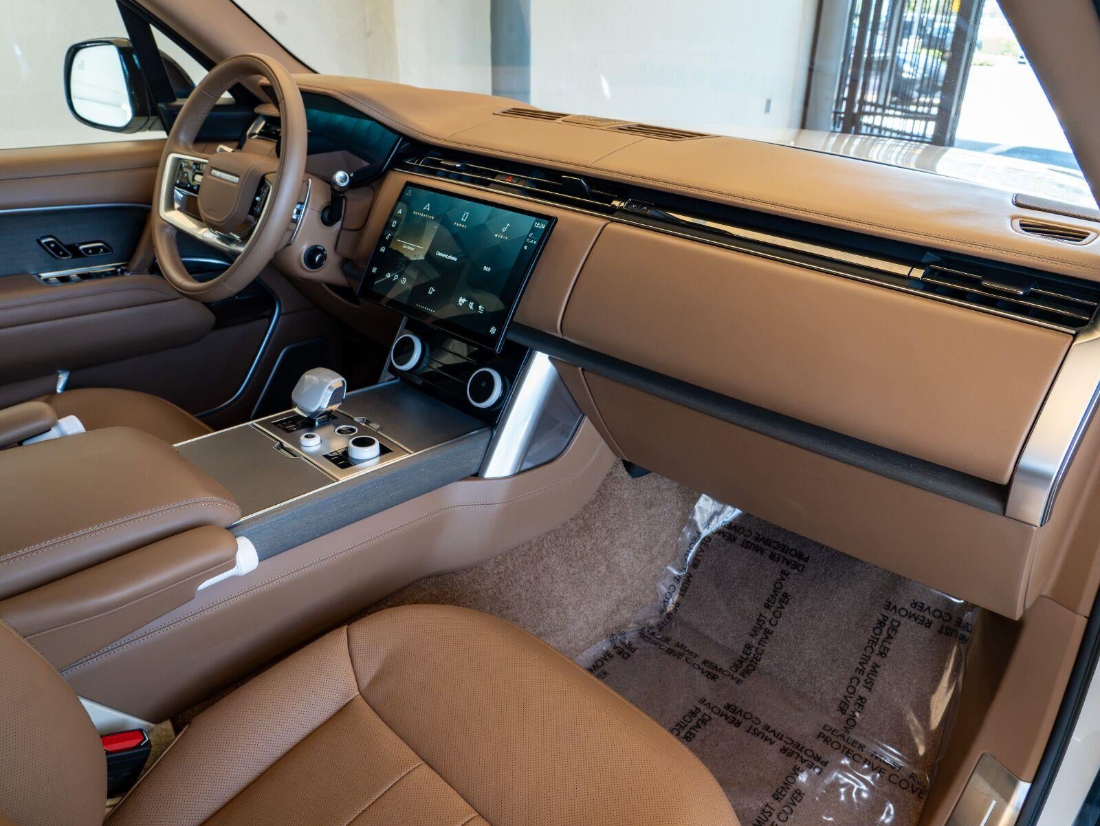 2022 Land Rover Range Rover SV LWB