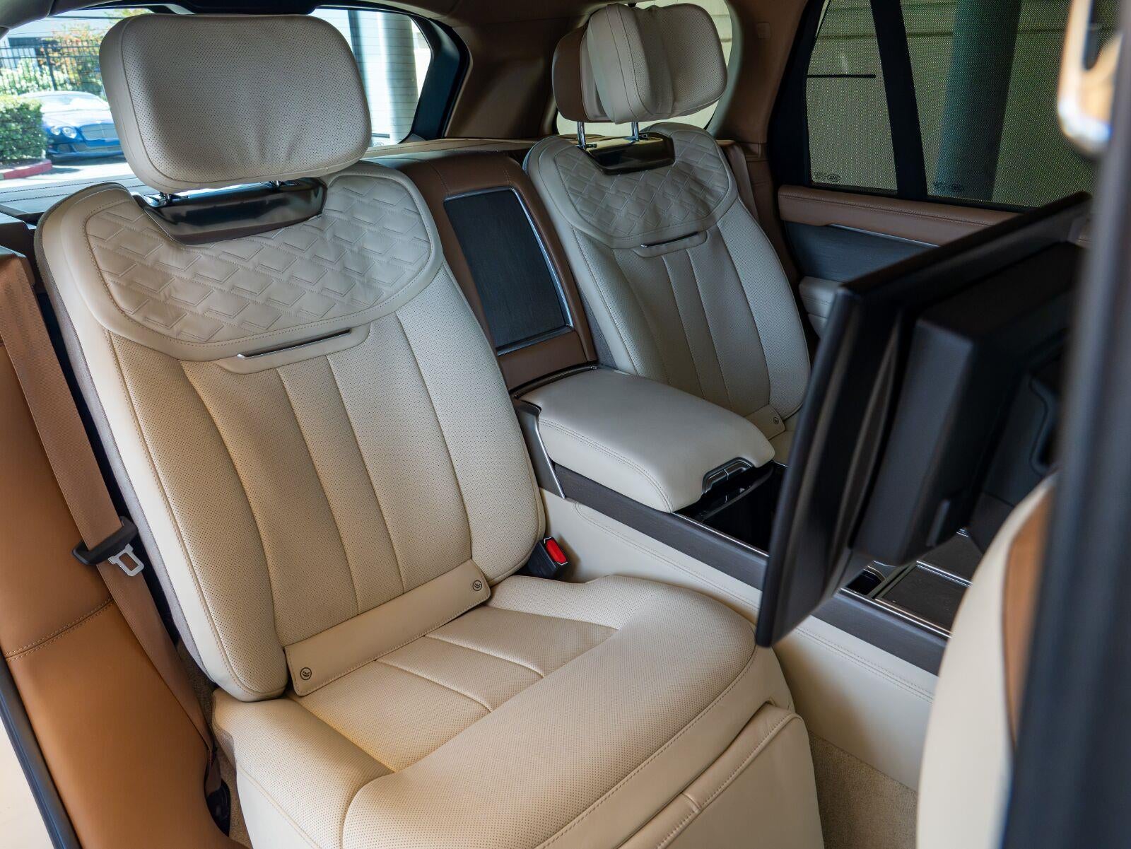 2022 Land Rover Range Rover SV LWB