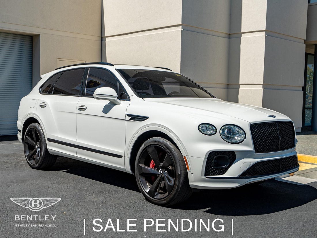 2023 Bentley Bentayga V8 — photo 1 of 34