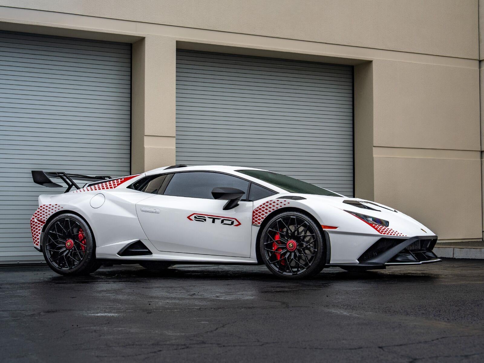 2022 Lamborghini Huracan STO - Photo 14