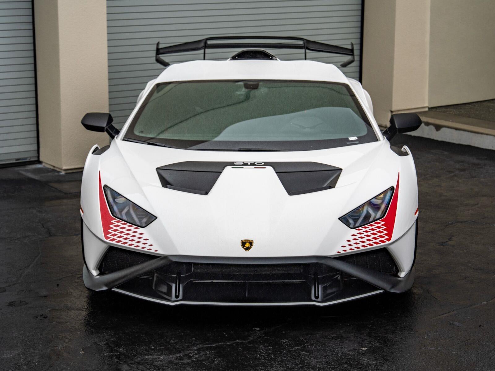2022 Lamborghini Huracan STO - Photo 16