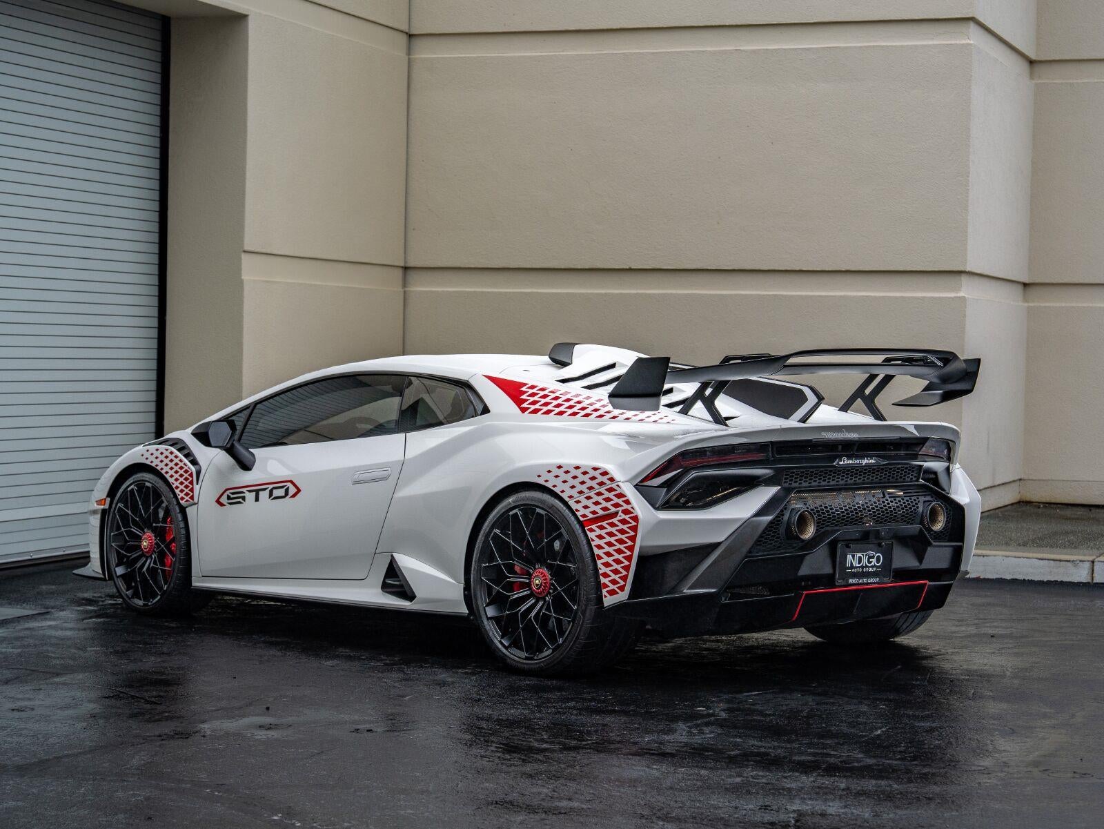 2022 Lamborghini Huracan STO - Photo 18