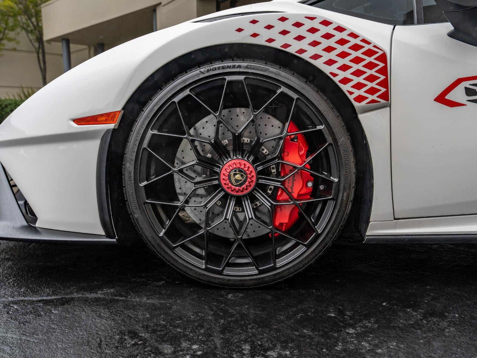 2022 Lamborghini Huracan STO - Photo 19