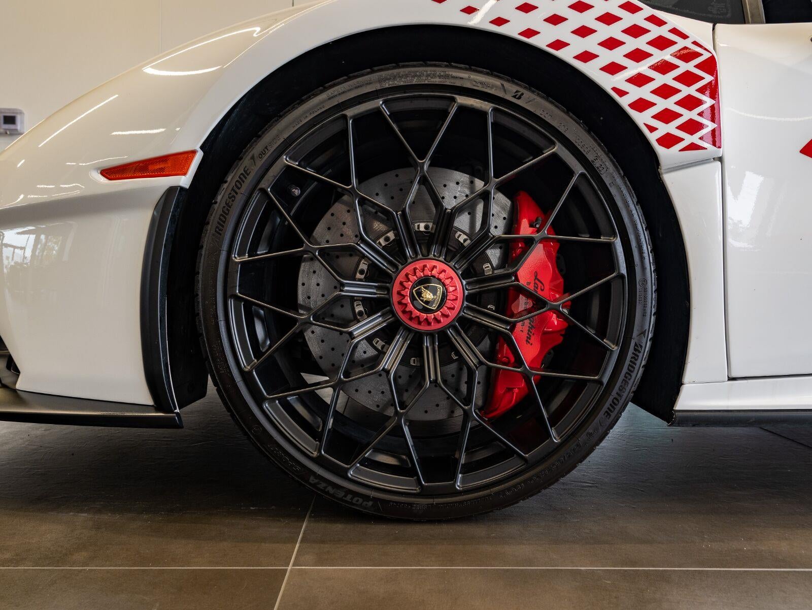 2022 Lamborghini Huracan STO - Photo 20