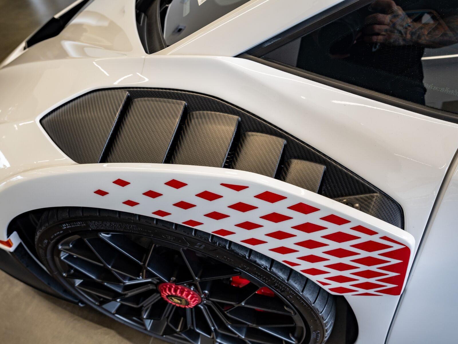2022 Lamborghini Huracan STO - Photo 22