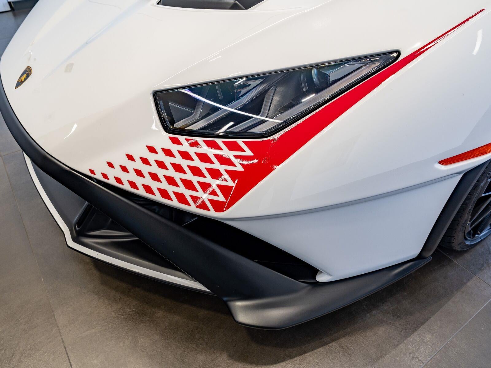 2022 Lamborghini Huracan STO - Photo 24