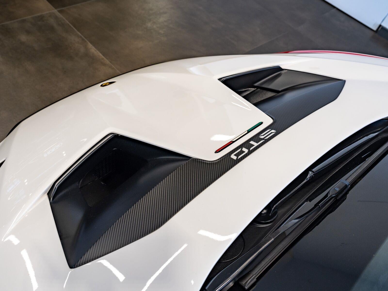 2022 Lamborghini Huracan STO - Photo 48