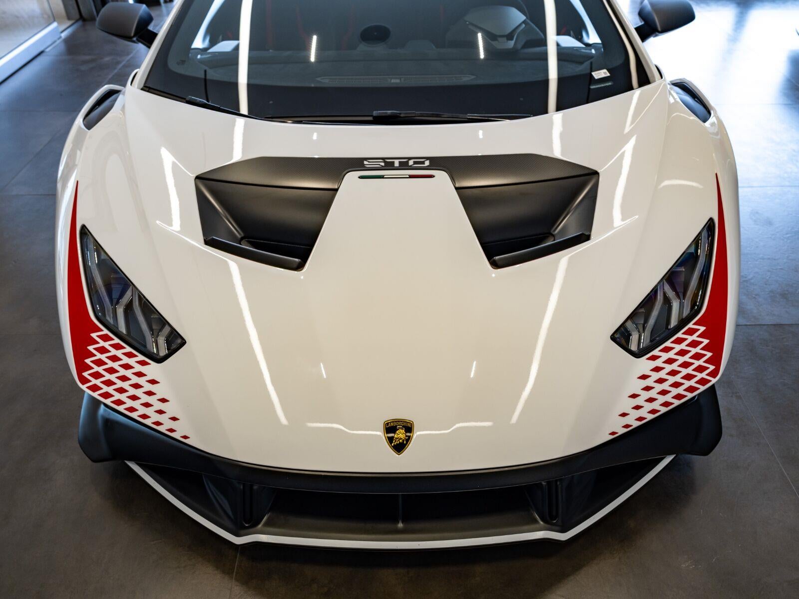 2022 Lamborghini Huracan STO - Photo 49