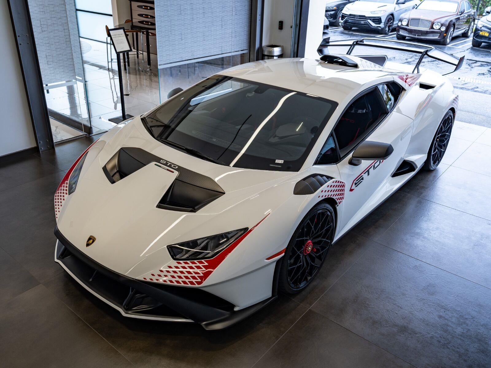 2022 Lamborghini Huracan STO - Photo 53
