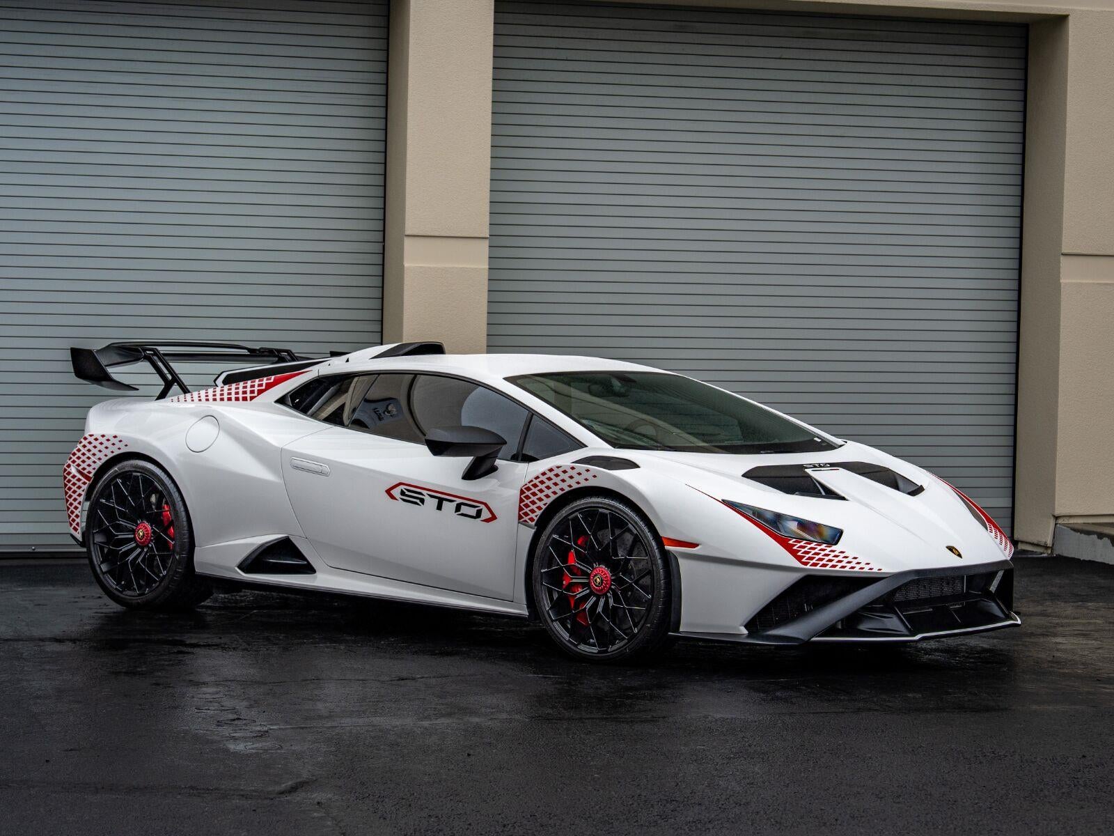 2022 Lamborghini Huracan STO - Photo 9