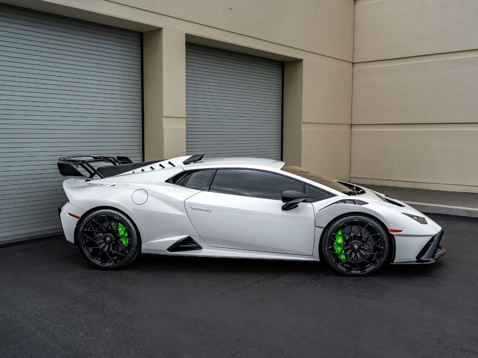 2024 Lamborghini Huracan STO Coupe