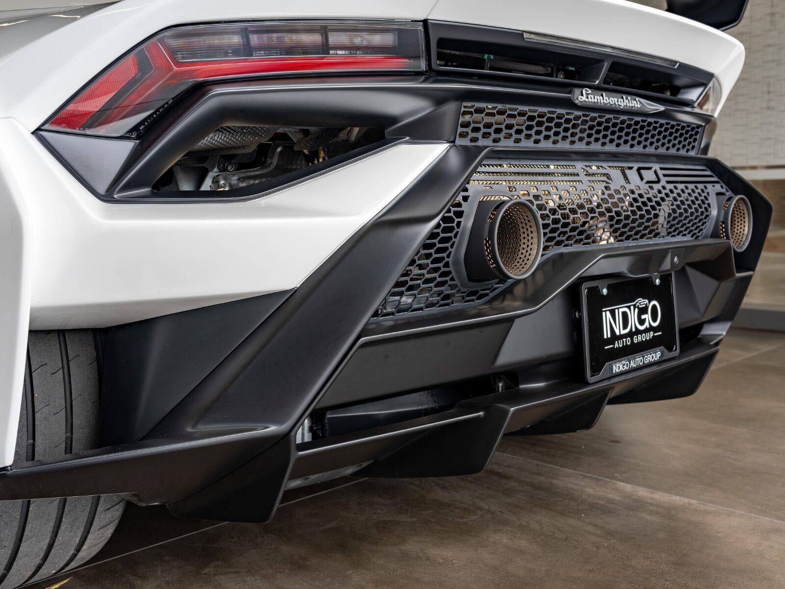 2024 Lamborghini Huracan STO Coupe