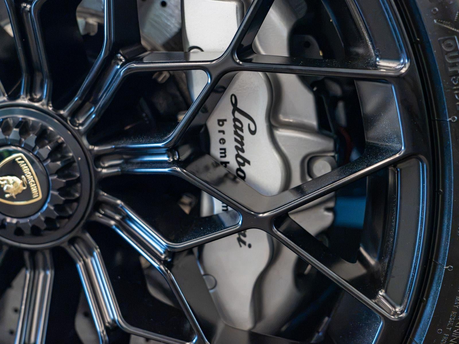 2024 Lamborghini Huracan STO Coupe
