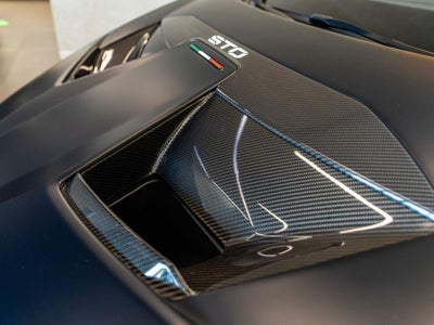 2024 Lamborghini Huracan STO Coupe