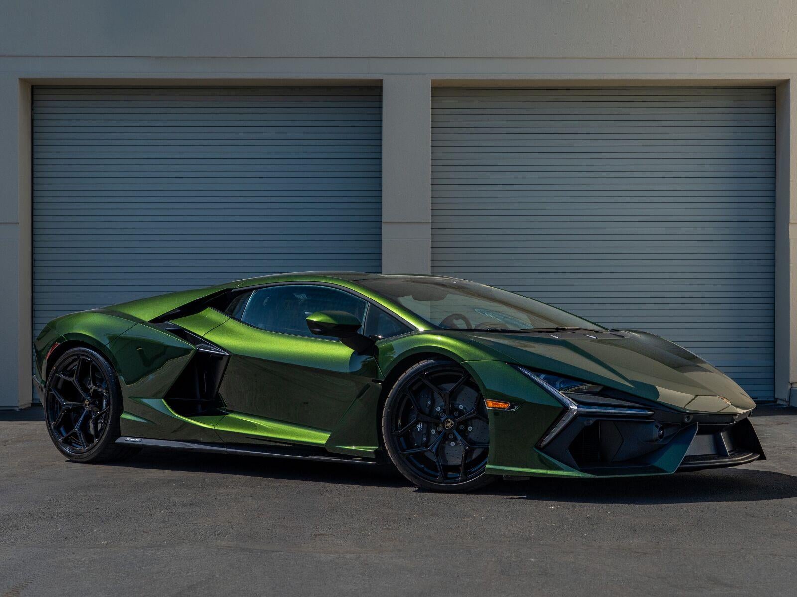 2026 Lamborghini Revuelto