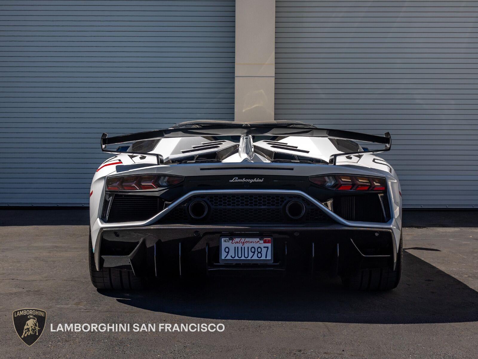 2020 Lamborghini Aventador SVJ Roadster