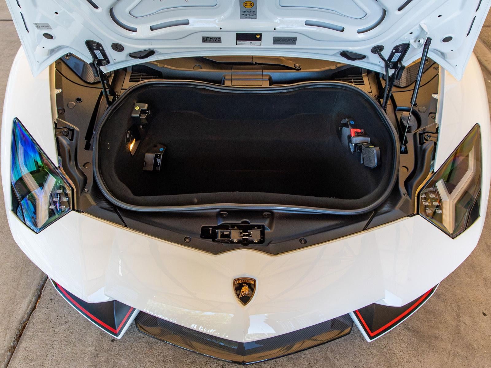 2016 Lamborghini Aventador LP 700-4 Pirelli Edition
