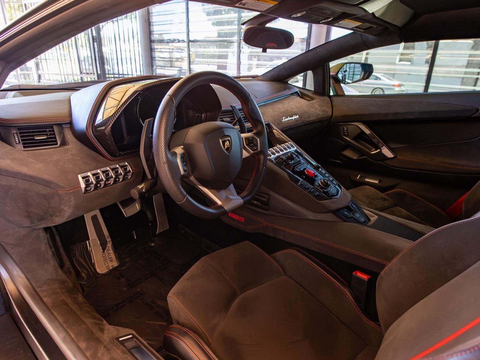 2016 Lamborghini Aventador LP 700-4 Pirelli Edition
