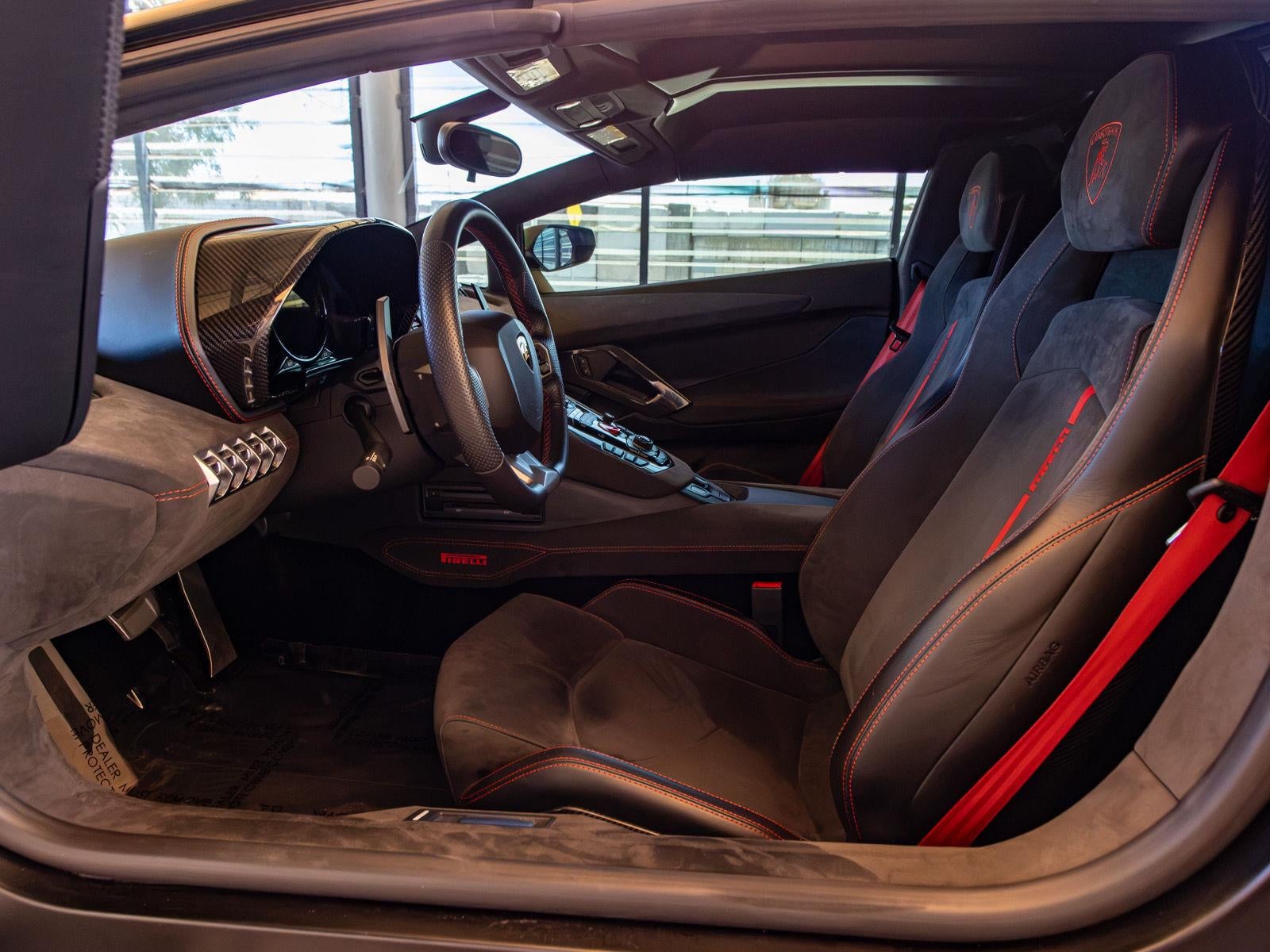 2016 Lamborghini Aventador LP 700-4 Pirelli Edition