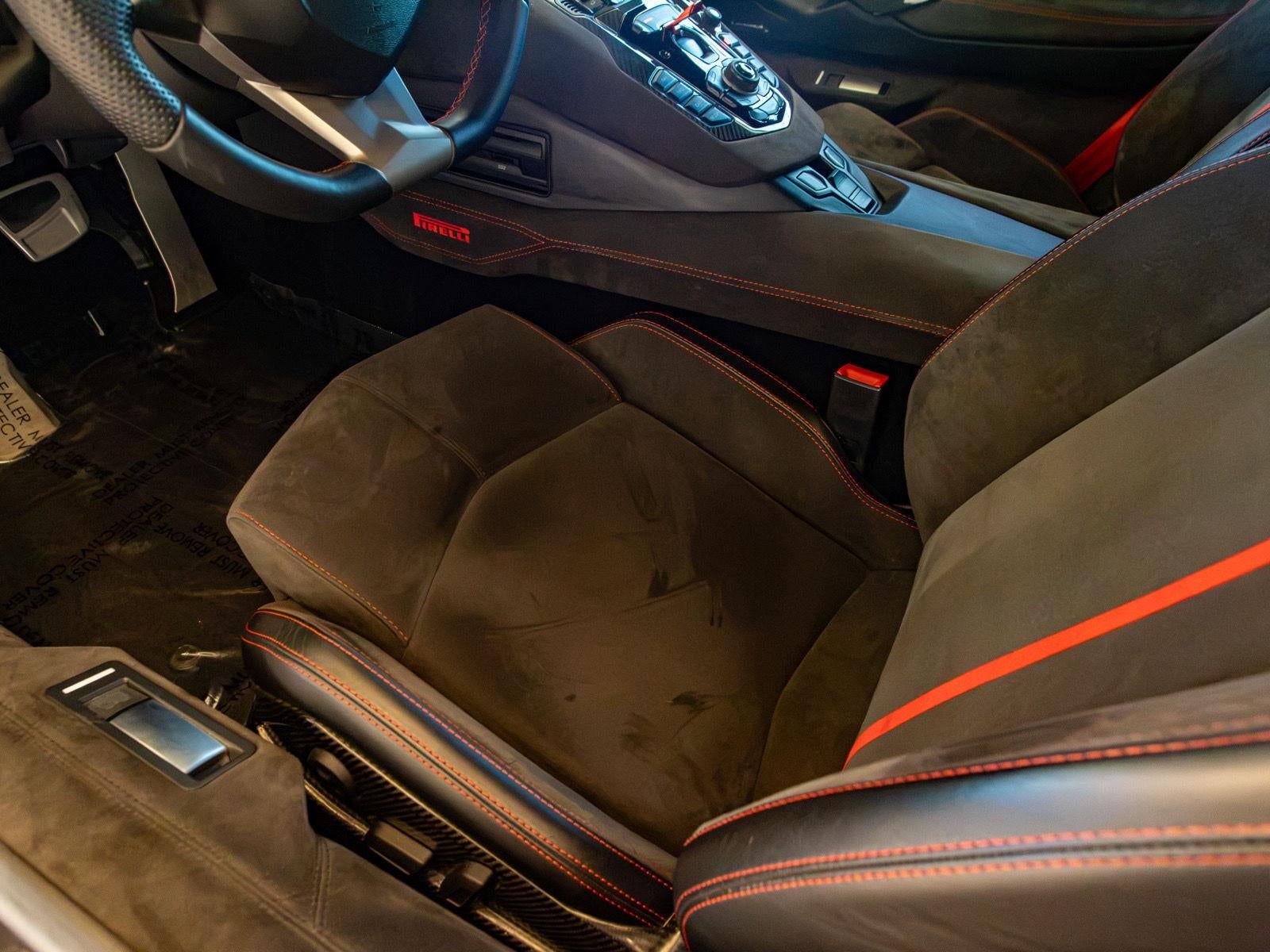 2016 Lamborghini Aventador LP 700-4 Pirelli Edition