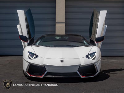 2016 Lamborghini Aventador LP 700-4 Pirelli Edition