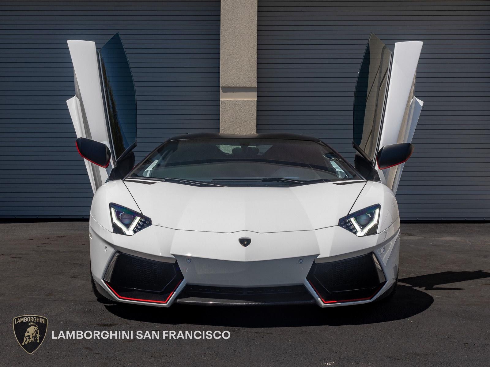 2016 Lamborghini Aventador LP 700-4 Pirelli Edition