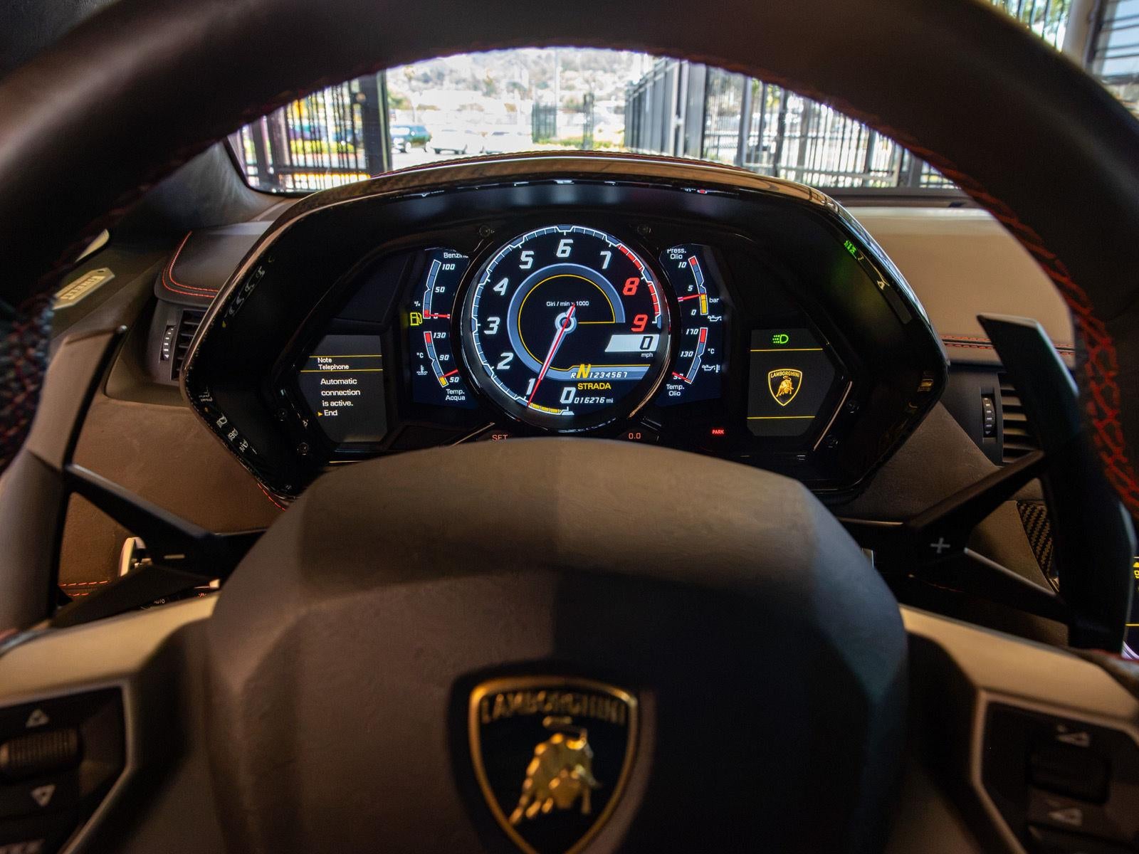 2016 Lamborghini Aventador LP 700-4 Pirelli Edition