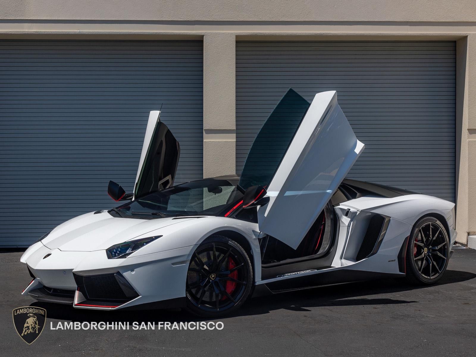 2016 Lamborghini Aventador LP 700-4 Pirelli Edition