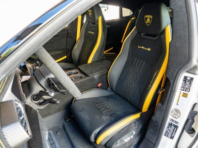 2024 Lamborghini Urus Performante