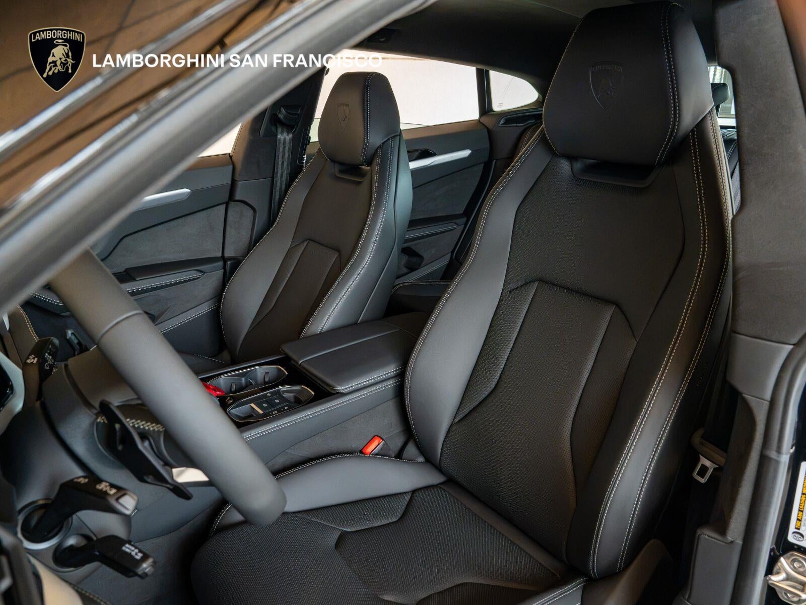 2026 Lamborghini Urus SE