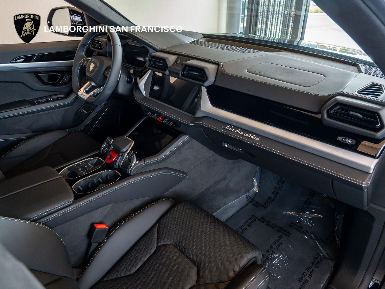 2026 Lamborghini Urus SE