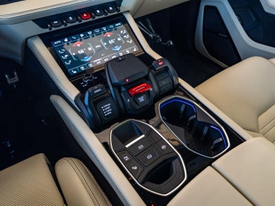 2025 Lamborghini Urus SE