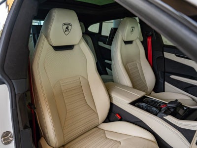 2025 Lamborghini Urus SE