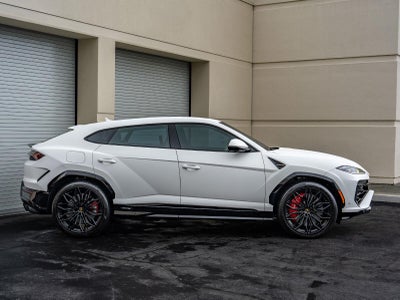 2025 Lamborghini Urus SE