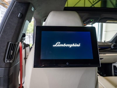 2025 Lamborghini Urus SE