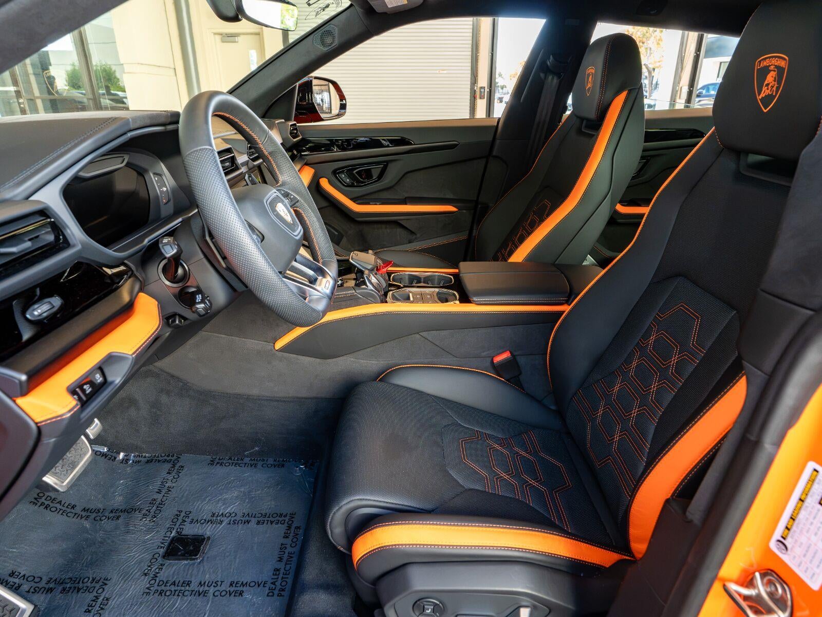 2025 Lamborghini Urus SE