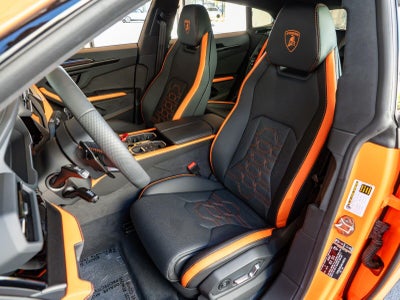 2025 Lamborghini Urus SE
