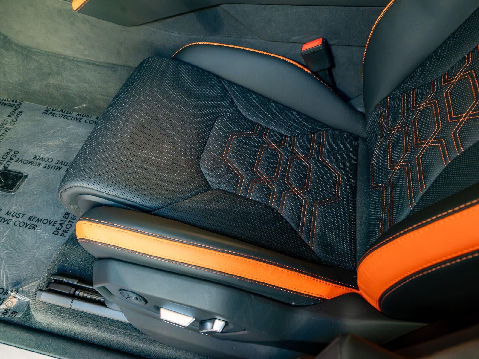 2025 Lamborghini Urus SE