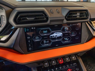 2025 Lamborghini Urus SE