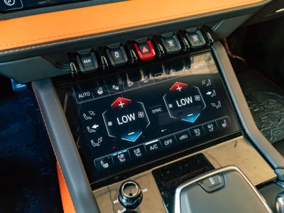2025 Lamborghini Urus SE