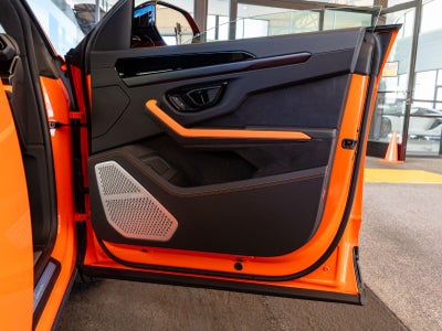 2025 Lamborghini Urus SE