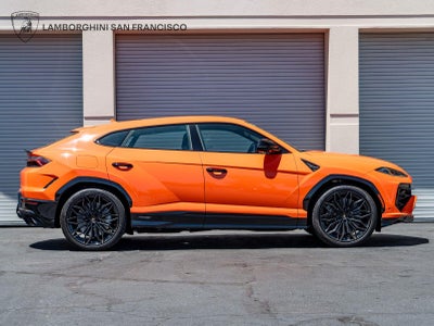 2025 Lamborghini Urus SE