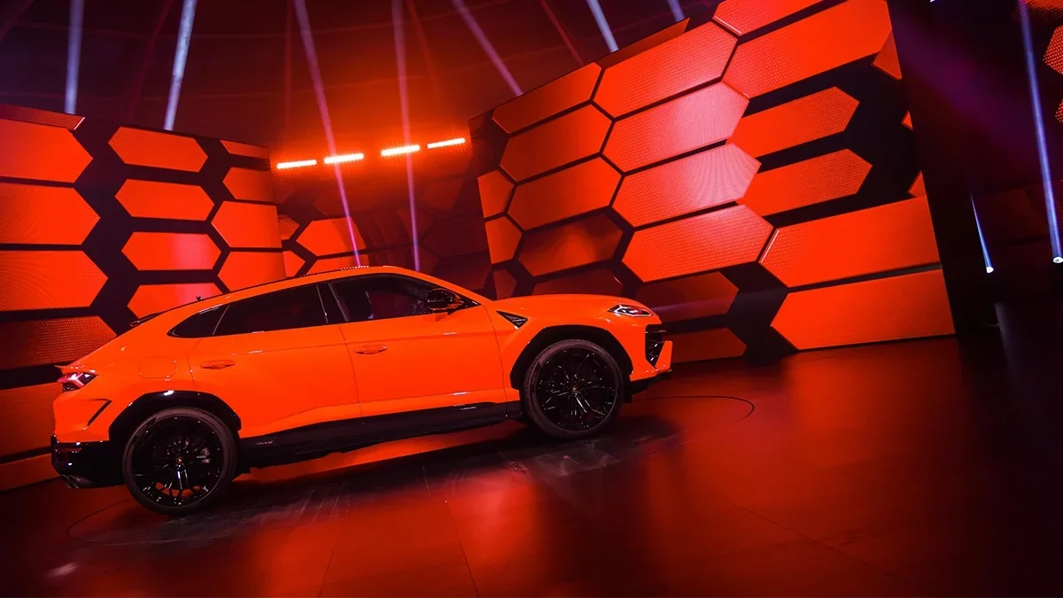 2025 Urus SE Showroom Hero Image