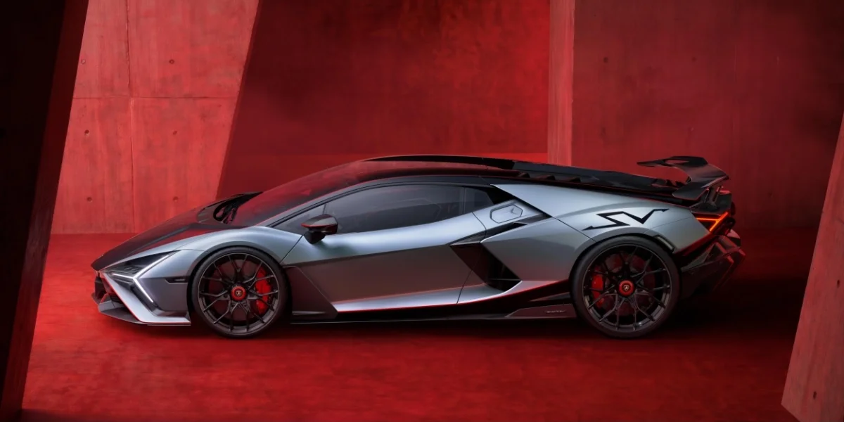 2027 Lamborghini Revuelto SV aerodynamic exterior profile.