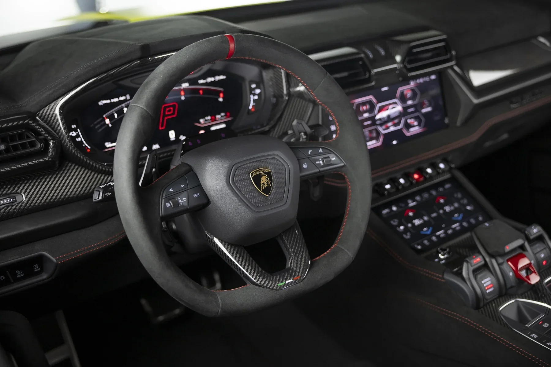 Lamborghini Urus SE Performante driver cockpit and interior technology